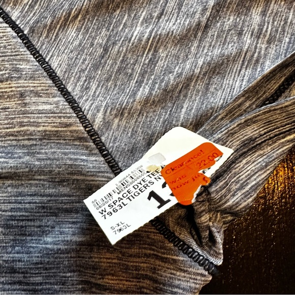 NWT Detroit Tigers Medium Gray and Orange Baseball MLB Deep V Neck - Picture 6 of 6